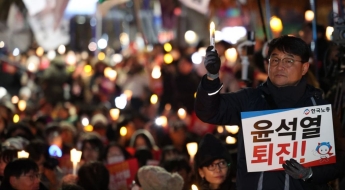 '처단 포고령'에 분노한 전공의, 내일 퇴진 집회 연다