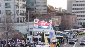 속내 복잡한 국민의힘, 강성 지지층 이탈 우려 속 말 아껴