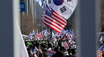 김윤 “尹 지지자들, 성조기 제발 그만…트럼프는 관심 없어”