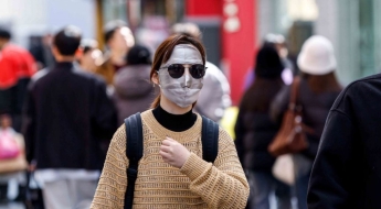 한국 와서 주름 펴고 쌍꺼풀 하고… 외국인, 피부·성형외과서 1兆 썼다