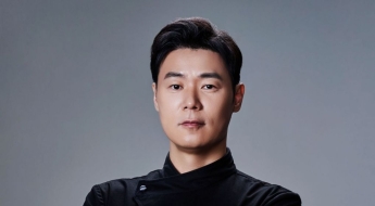 어떤 옷 입었길래…"노출 심한 옷 피해달라" 최현석 셰프 레스토랑 공지 화제