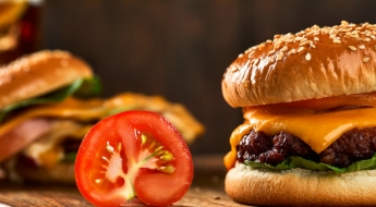 줄줄이 오른 외식메뉴…'가성비 런치' 햄버거의 부활