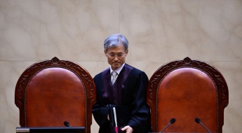 민주당, 대법원장 탄핵 결정 보류…일단 공판기일변경 요구키로
