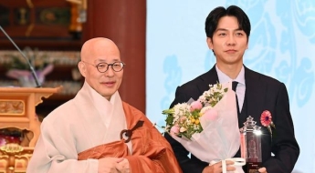 결혼 후 불교로 개종·삭발 감행한 이승기 '불자 대상'