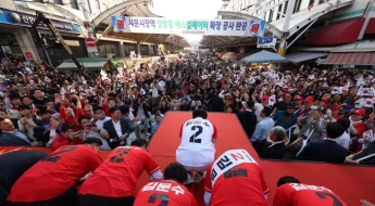 김문수, 결국 '계엄 사과' 했지만...'윤석열 숙제'는 여전