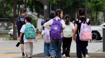 '2112만 원' 부수익 챙긴 초등교사…학교 발칵 뒤집고 쫓겨나