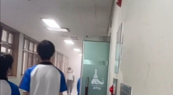 담배 피우지 말라 했다고…중학생이 교무실·복도에 소화기 난사