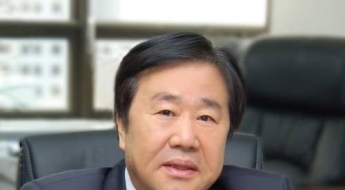 입학생 전원에게 무조건 장학금…9억원 통 큰 기부한 우오현 회장