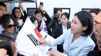 캐나다 동포 만난 김혜경 여사 