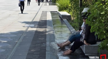 [내일 날씨]일요일도 무더위 계속…한낮 서울 33도, 대구·강릉 36도