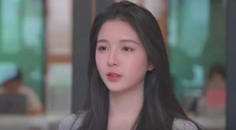 "너무 예뻐서 안돼"…SNS '라방' 금지시킨 칭화대생 가족