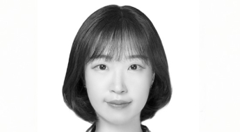 [초동시각]