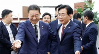얼굴 다시 맞대는 與野…원구성 재협상