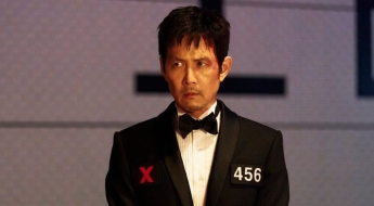 10분 내내 노출…오징어게임3에 등장한 '검은 술병' 알고보니