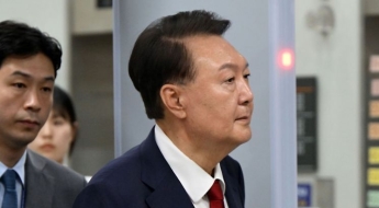 "윤석열 방에 에어컨 놔달라" 지지자 민원 폭주…서울구치소 '난감'