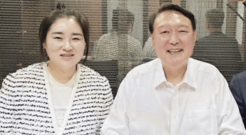 김계리 "尹 한 푼도 없어" 계좌 공개…하루 만에 400만원 한도 채워
