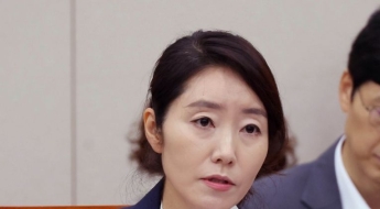"따뜻한 엄마였다"…정청래, 강선우에 "동지는 비 올 때 함께 비 맞아주는 것"