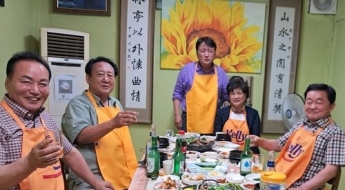 추모 기간 음주 자제하라더니 정작 자신은…김영환 지사 술자리 논란