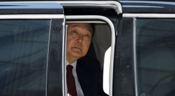 "尹, '방이 좁다' 감옥서 투덜… 끝모를 특권의식"