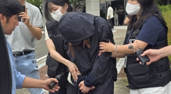 기간제 교사와 공모…학교 무단침입 시험지 빼돌린 학부모 최후