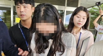 교사·엄마가 빼돌린 시험지 본 여고생도 피의자 수사 