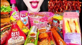 입만 나오는데 '연수익 2300억'인 韓 유튜버 있다고?…실제 수익 계산해봤더니