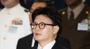 "그렇게 우는 것 처음 봤다"…한동훈, 이상민 전 의원 빈소서 오열