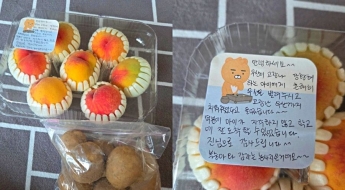 폭우 때 여고생에 우산 빌려 준 시민…다음날 '울컥' 왜?