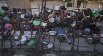 핏덩이 먹일 우유 한 모금이 없어…지독한 죽음의 지대 '가자(Gaza strip)' [world photo]
