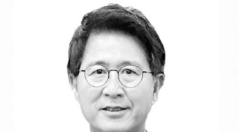 [논단]산길에 끼어든 정치 유튜브