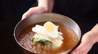냉면 4그릇이 1만원?…외식비 확 줄인 '가성비 끝판왕' 뭐길래