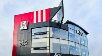 '최현석' 손 잡고 정식메뉴 만들더니…'역대 최대 실적' 올린 KFC