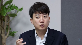 복당 1순위에 나홀로 이준석 선택하자…이준석 "안철수, 옳고 강한 분"