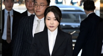 "김건희, 50대 이모씨와 '은밀한 관계'라는 정보 있어"