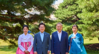 李대통령 내외, 베트남 서기장과 상춘재 차담회…