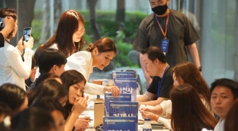 중국인 관광객 1인당 5만원씩 숙박비 지급…관광객 유치 나선 경남