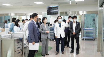 '콜록콜록' 많이 보이더니…지난주보다 24% '훌쩍' 늘어난 코로나 입원환자