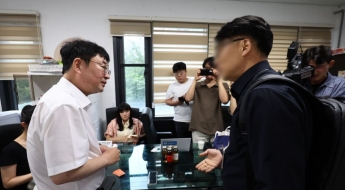 '서부지법 사태 尹개입' 제기 신혜식 18일 경찰 포렌식 참관