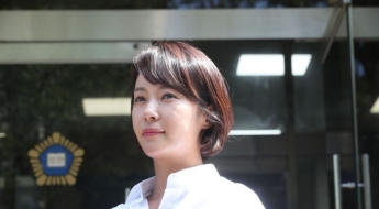 '회삿돈 42억' 가상화폐 투자·생활비로 쓴 황정음 항소 포기…징역 2년 집행유예 확정