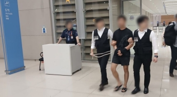 대기업 회장·연예인도 당했다…계좌서 380억 빼돌린 범죄조직 총책 송환