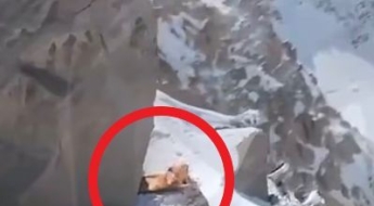 7000m 고산에 고립된 등반가 구조하려다…헬기 파손되고 구조대 숨져