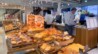 파리바게뜨, 빵·케이크 가격 최대 40% 내린다