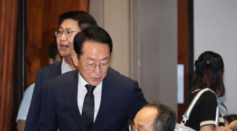 특검, '계엄 해제 방해' 추경호 전 국힘 원내대표 자택·의원실 압수수색