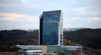 석유公, 내부감사서 해외법인 횡령·불법자금 조성 확인…대국민 사과