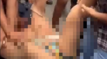 속옷차림으로 끌려가는 장관 영상 '충격'…반정부 시위 격화한 이 나라