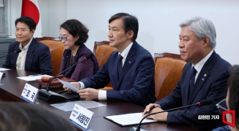 조국, 대장동 항소포기 반발에 "검찰도, 한동훈도 신난 듯…보완수사권 확보 노림수"