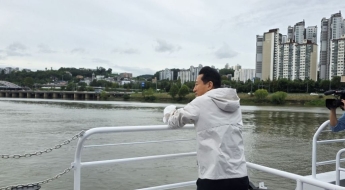 한강버스 정식 운항 시작…오세훈 