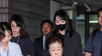 법원, 한학자 총재 구속집행정지 결정…21일까지 석방