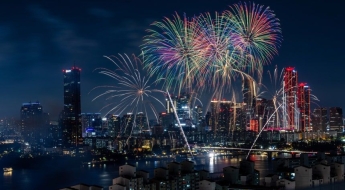 최대 35배까지…화려한 불꽃축제 뒤에 '미세먼지' 주의보