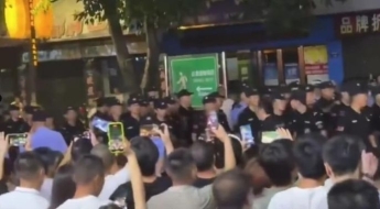 "머리카락 잡아당기고 17차례 뺨 때려" 中 학폭 확산…"시진핑 정권 경계" 日 언론 진단